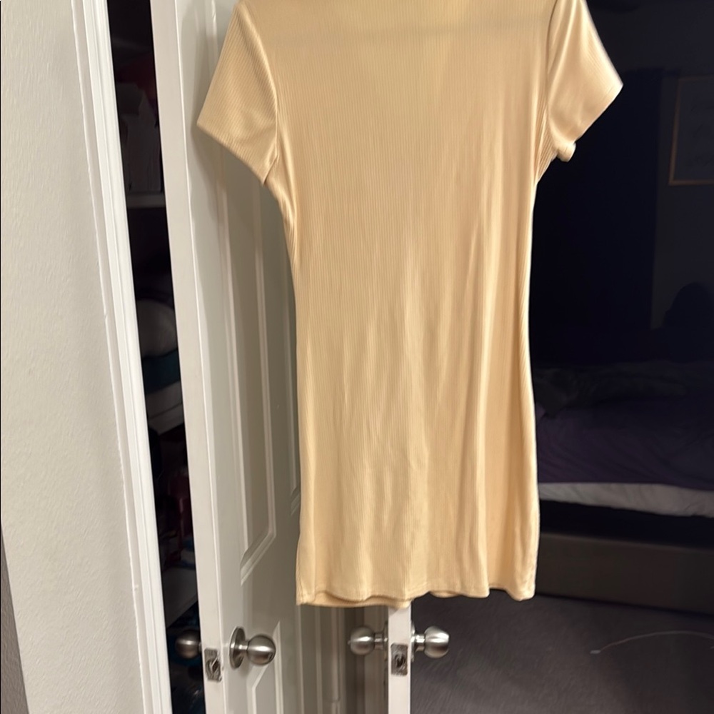 Cream Ruched Button-Down Dress - Picture 5 of 6